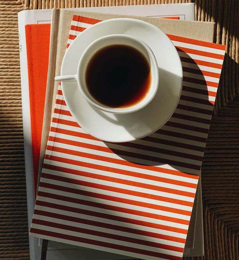 Notizheft gestreift, mit linierten Seiten in Vintage Look, mit softem Cover.