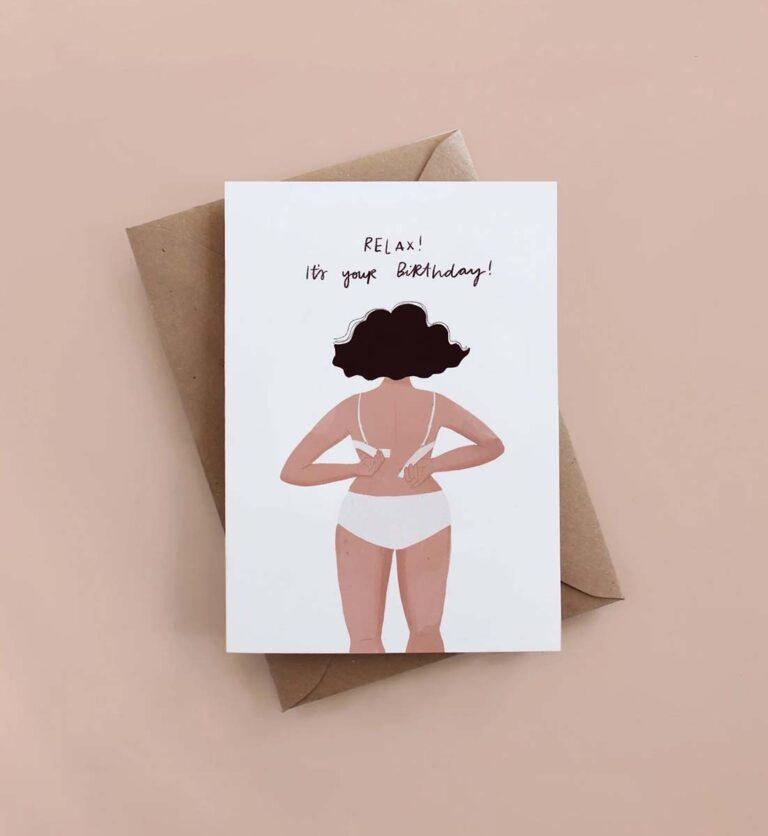 Entspanne dich, es ist dein Geburtstag! Witzige Faltkarte A6 für humorvolle Geburtstagswünsche. 