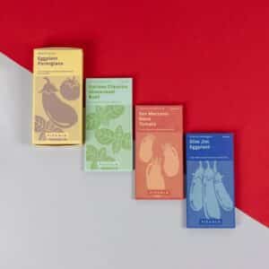 Piccolo bietet Gemüse- und Pflanzensamen an, die speziell für den Topfanbau entwickelt wurden: kompakte Zwergsorten, die sich für Terrassengärten eignen. Das ausgewählte Saatgut wird mit nachhaltigen und vollständig recycelbaren Materialien verpackt.